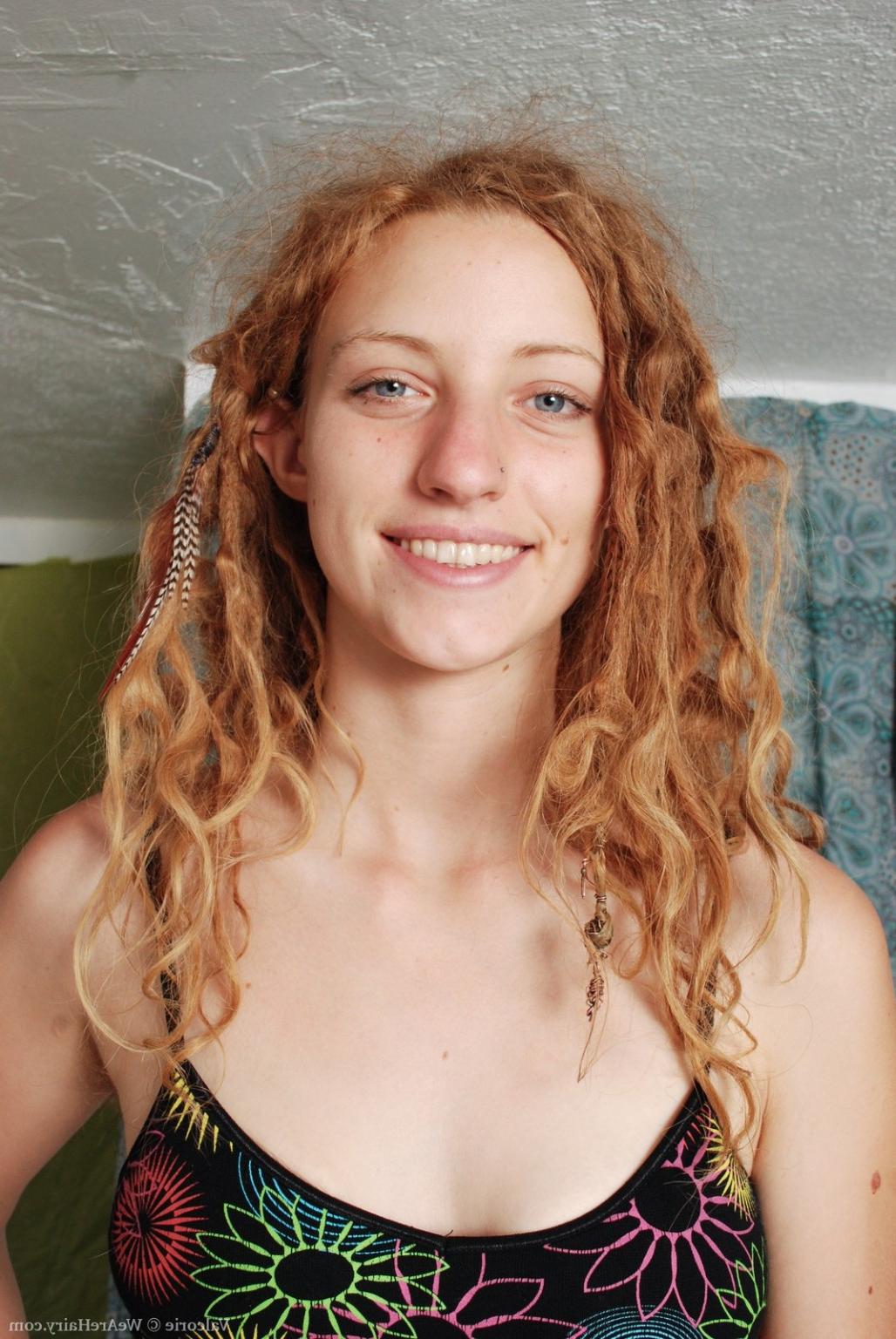 16P Valcorie is happy to show her hairy armpits