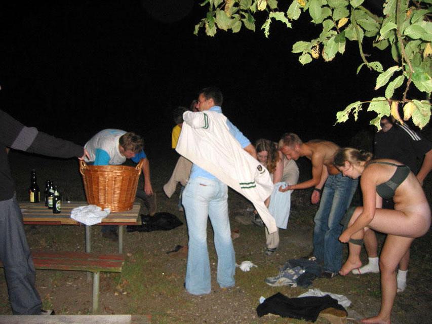 15P Real college party girlfriends fucking