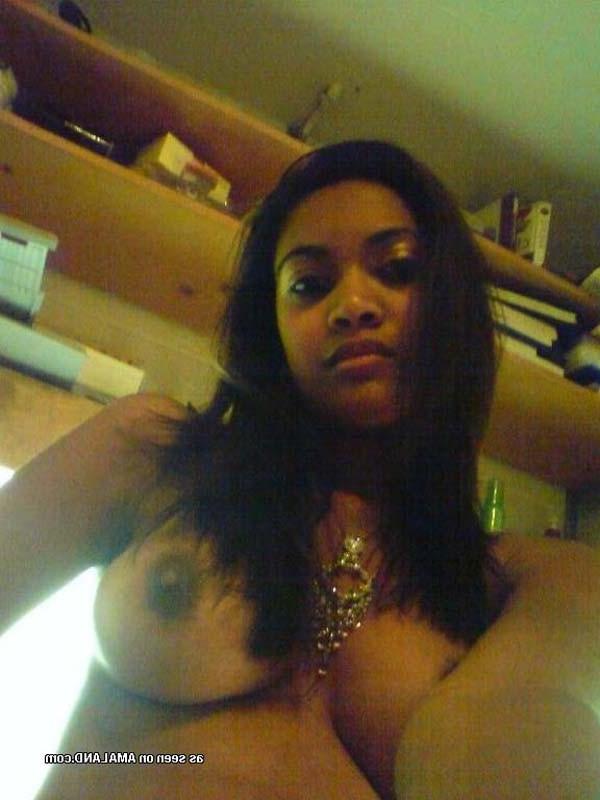 15P Busty amateur ebony girlfriends teasing