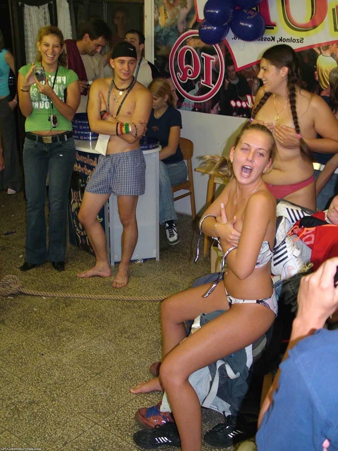 15P Real college party girlfriends fucking