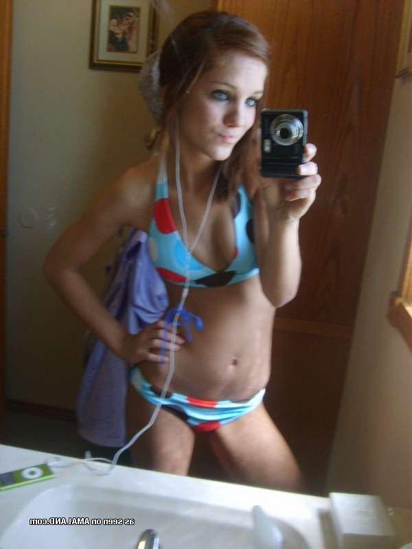 16P Photo compilation of nice amateur sexy non-nude chicks