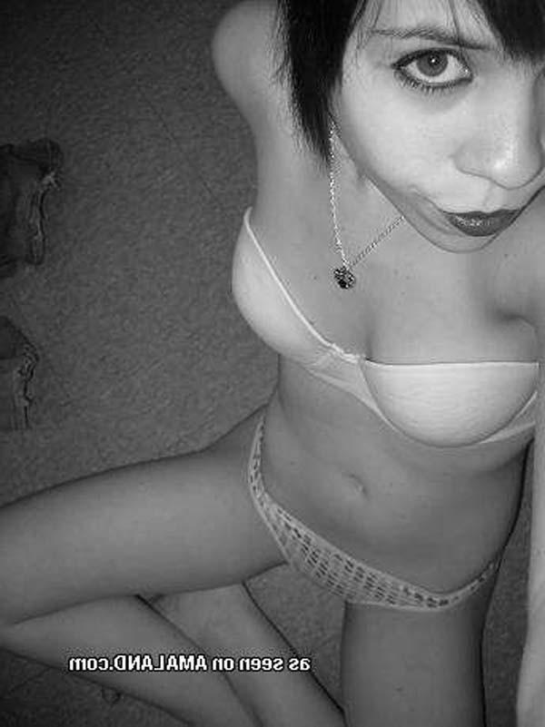 16P Photo compilation of nice amateur sexy non-nude chicks