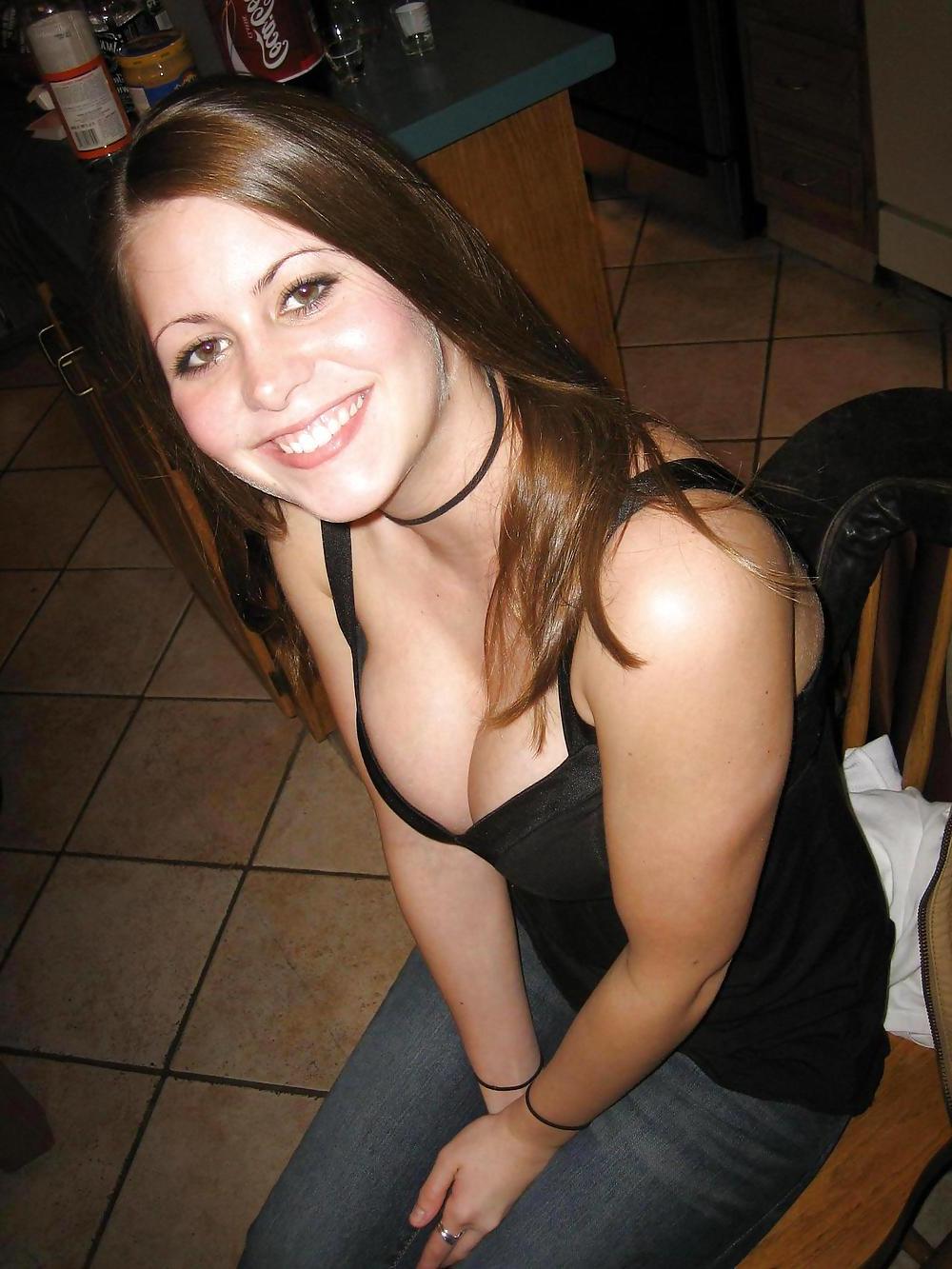 25P BUSTY AMATEUR XIII