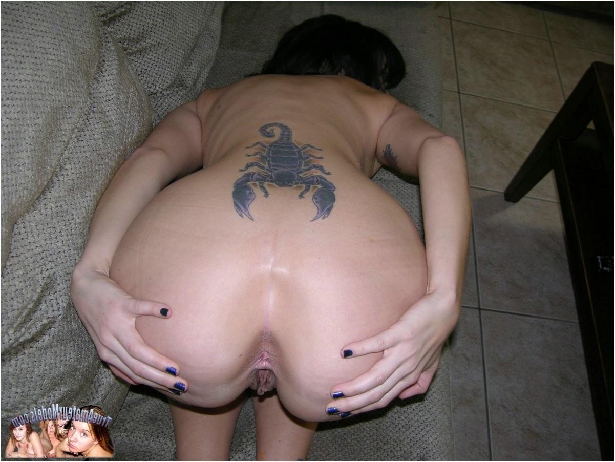 22P Hot Florida College Amateurs spreading flashing filthy pink buttholes