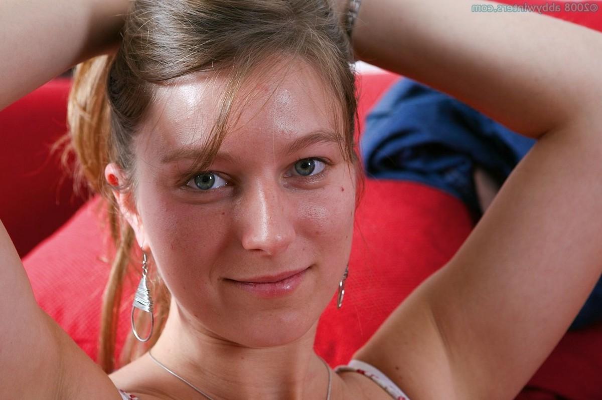 15P Natural hairy amateur Amelie showing off her unshaved furry pussy