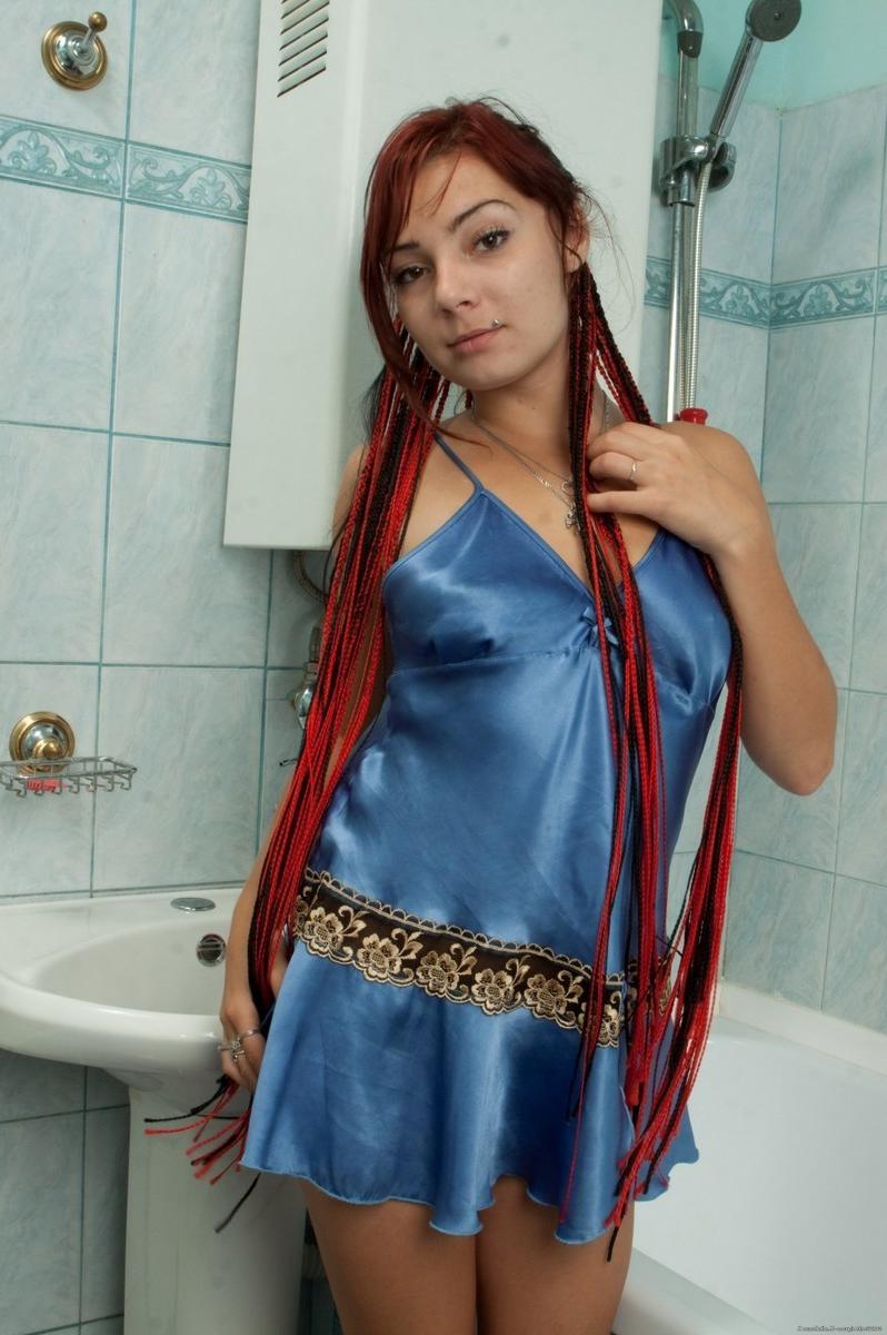 15P Hairy redhead amateur washing pussy in shower