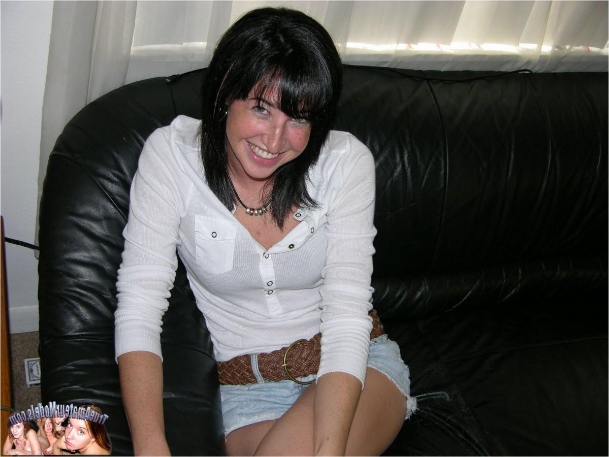 22P Hot Nerd amateurs spreading pink hairy assholes and tight pussy lips