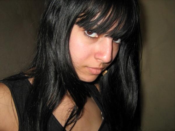 16P Hot photos of sexy brunette amateurs