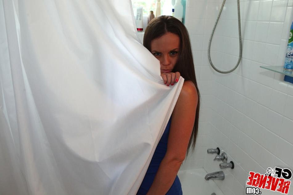 15P Busty amateur 19 year old girlfriend in the shower
