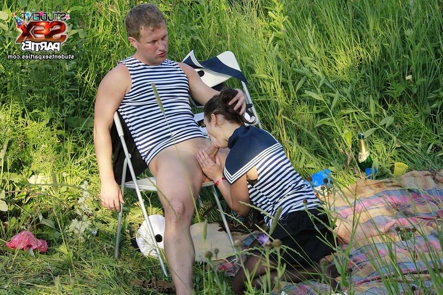 8P Horny redhead does double penetration