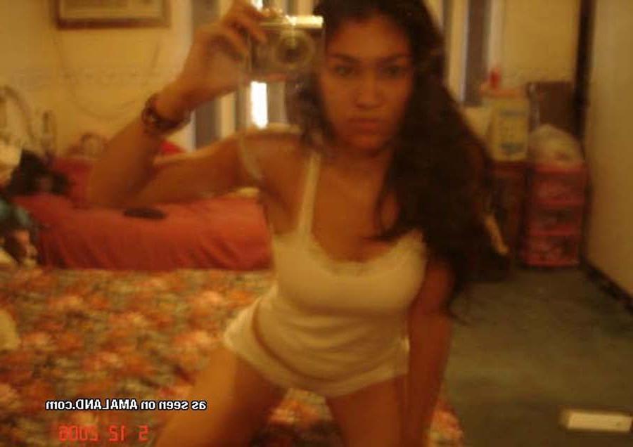 12P Photo compilation of hot sexy kinky amateur chicas