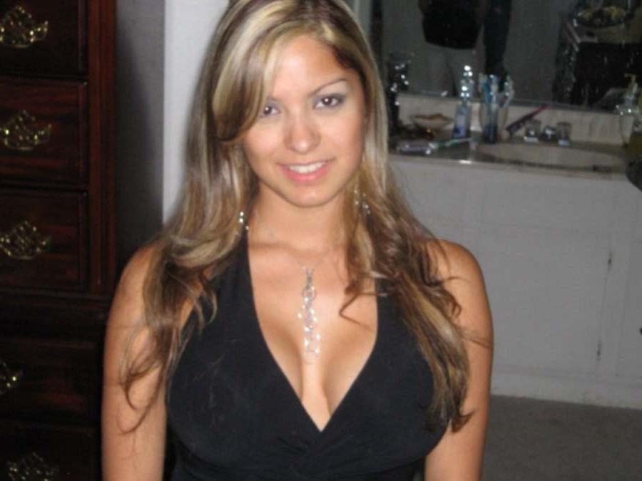 12P Photo compilation of an amateur sexy big-tittied senorita