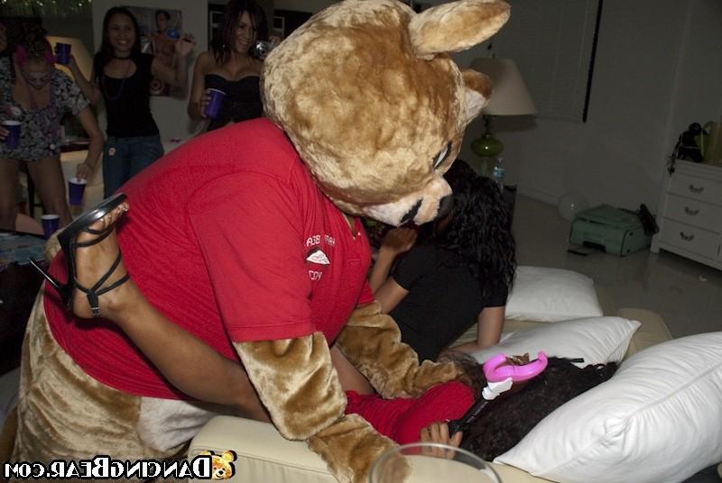16P Many drunk partygirls sucking and fucking at a wild sex orgy