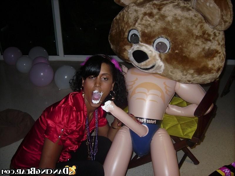 16P Many drunk partygirls sucking and fucking at a wild sex orgy