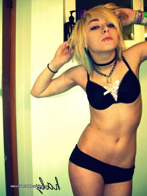 12P Nice steamy hot compilation of amateur emo hotties