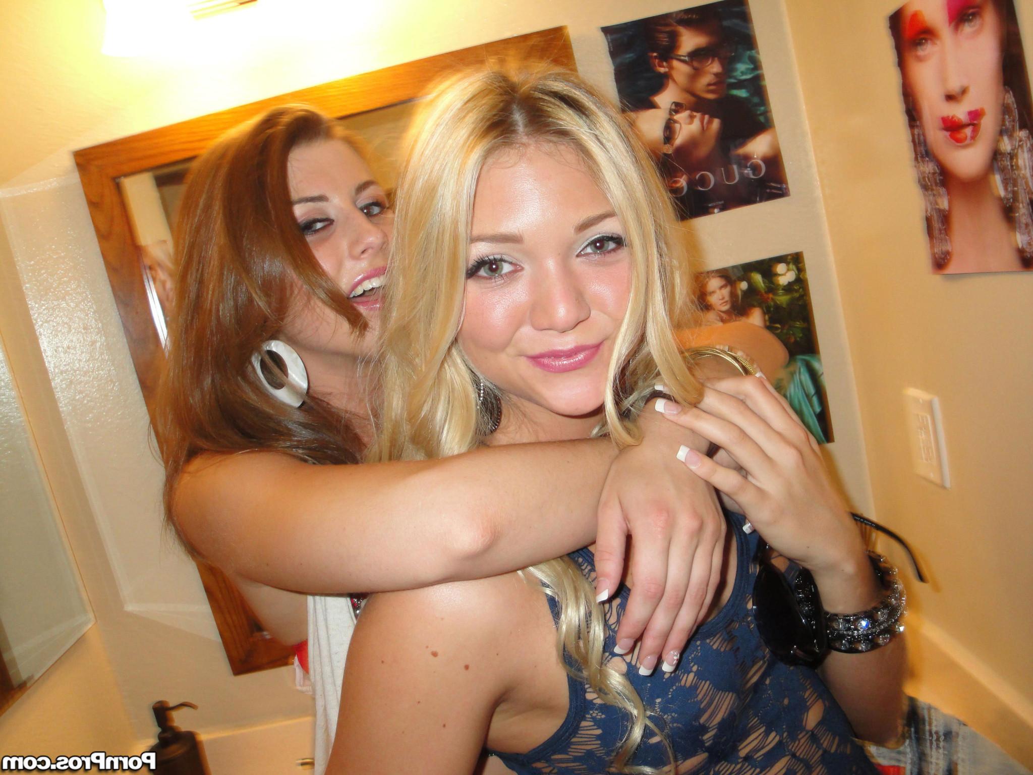 20P Teen girlfriends fuck one guy