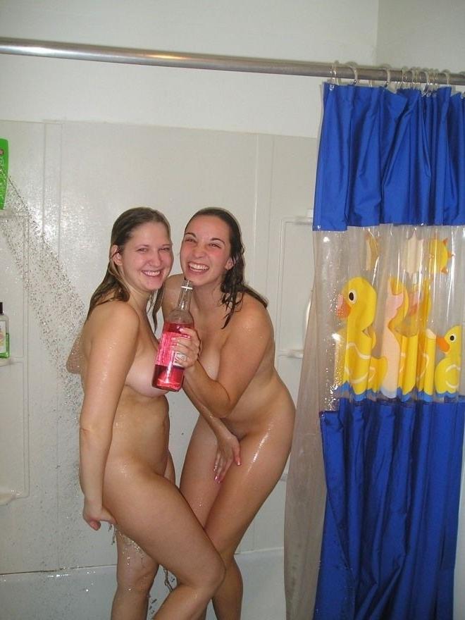 15P Drunk partying amateur college teen GFs in candid homemade pics