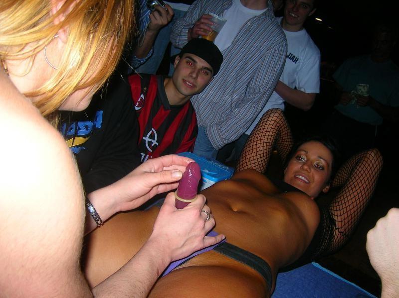 15P Drunk partying amateur college teen GFs in candid homemade pics