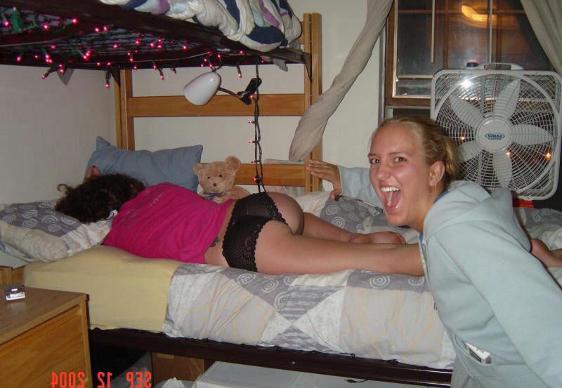 15P Drunk partying amateur college teen GFs in candid homemade pics
