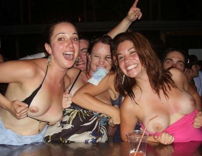 15P Drunk partying amateur college teen GFs in candid homemade pics