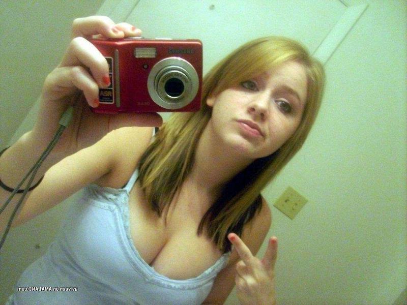 12P Compilation of hot busty amateur self-shooting GFs
