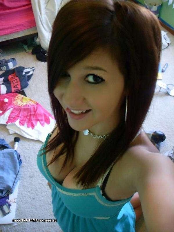 12P Compilation of hot busty amateur self-shooting GFs