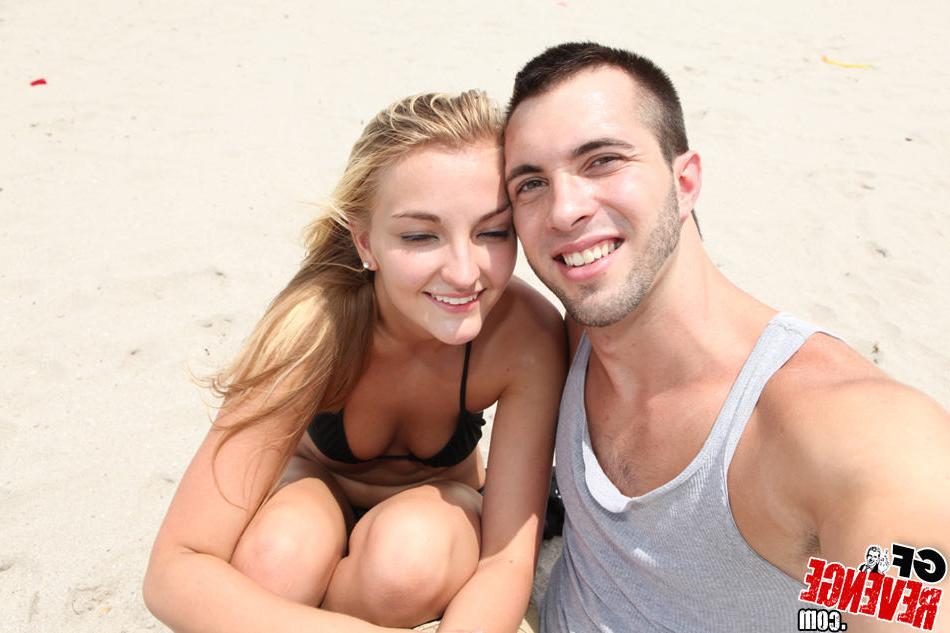 15P Deep throating amateur 18 year old blonde girlfriend in bikini