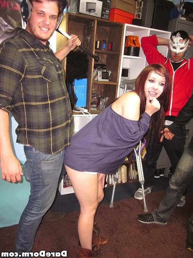 15P Amateur college teens explore ass fetish at party
