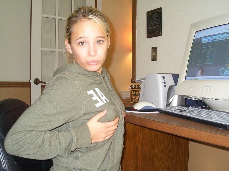 15P Amateur self-shooting teens showing their bodies