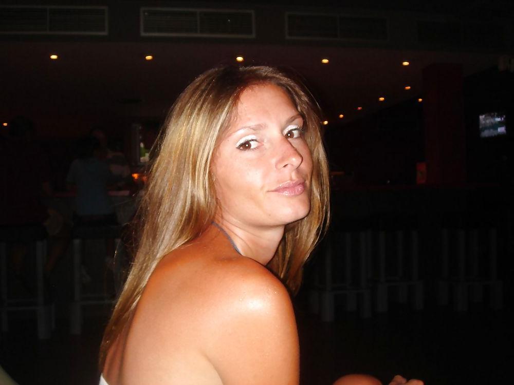 15P Sexy wife Marion vacation set