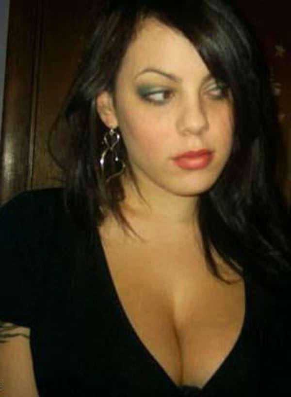 15P Sexy heavy-chested Latina hottie