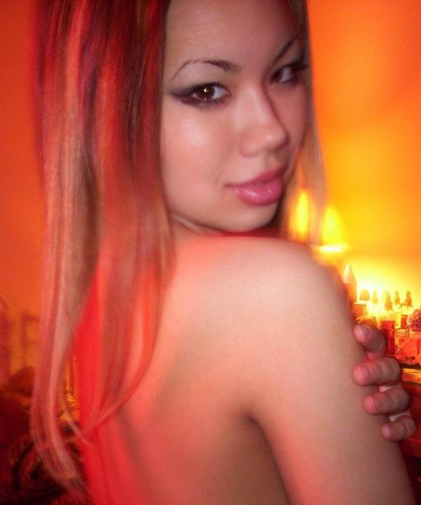 15P Photo compilation of a sultry Asian GF