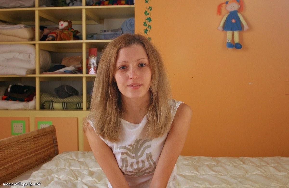 15P Hot flexible teen