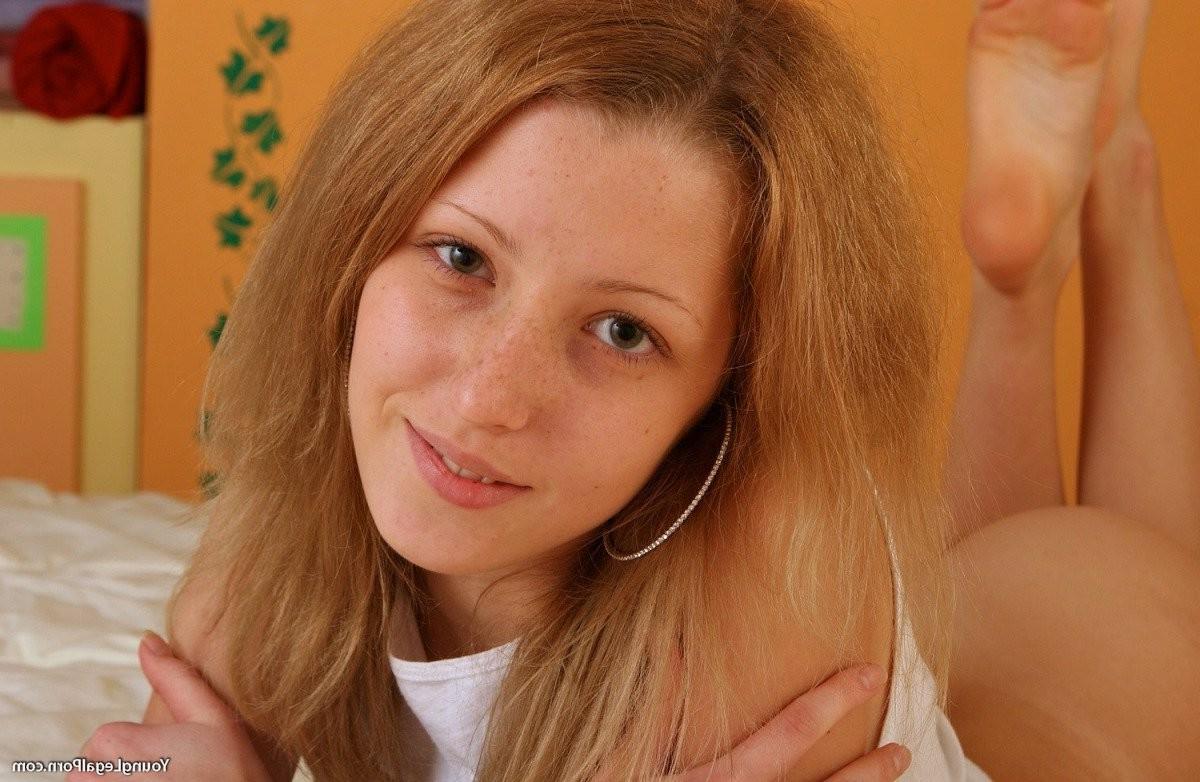 15P Hot flexible teen