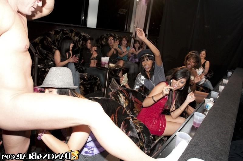 16P Drunken amateur hottiess blowing dicks on the private party