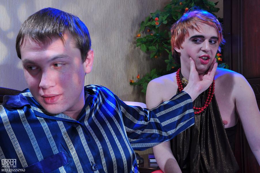 20P Naughty CD guy wakes up his gay mate aching for a sizzling hot a