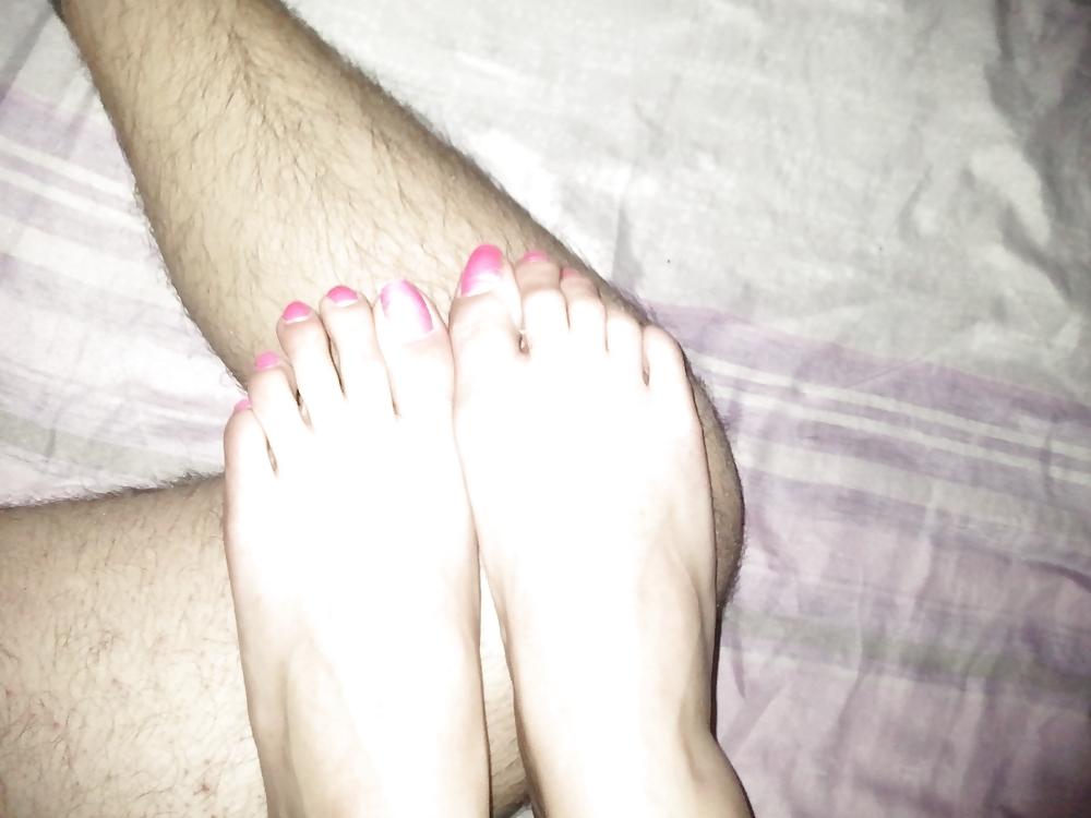18P Amateur footjob