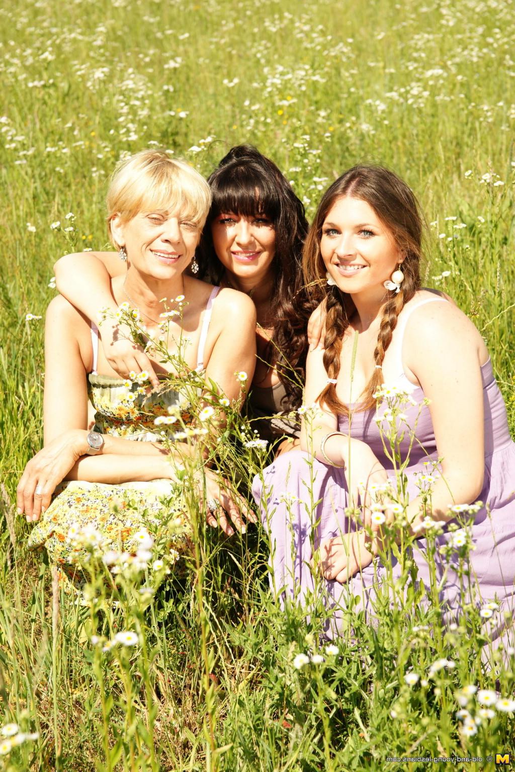 16P Three old and young lesbians having fun in the sun