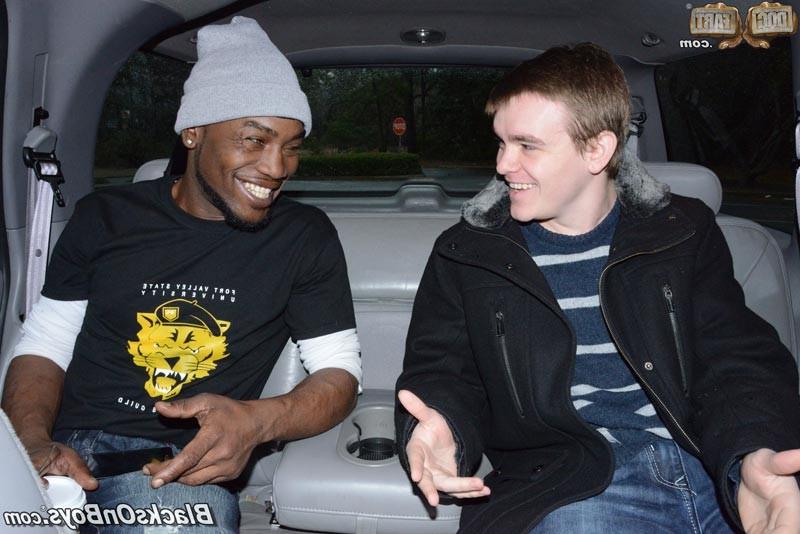 15P Black Guy Stuffs a White Boy