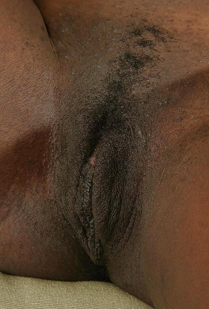 25P EBONY BEAUTY - ADORA