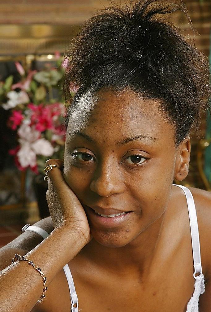 25P EBONY BEAUTY - CONSTANCE