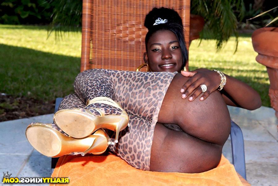 14P Amazing hot fucking mega ass leopard pants black booty babe gets her hot fucking