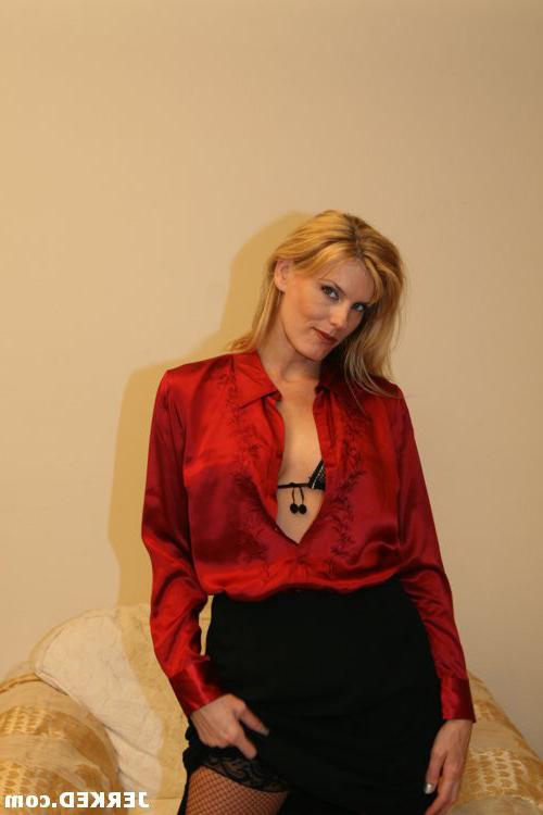 16P Hot busty milf fucking pussy and ass