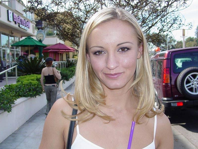 16P Sexy blonde in hot hardcore gangbang double penetration