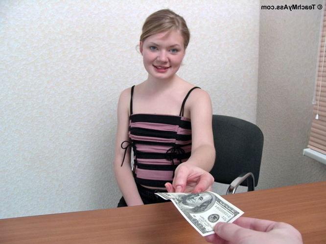17P Blue eyed young amateur does her first anal lesson