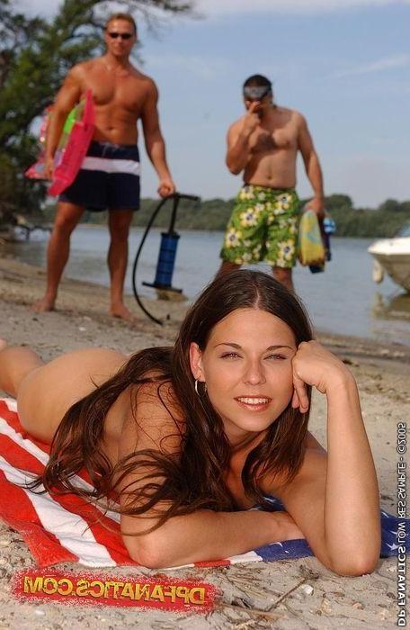 18P Cute teen getting double penetrated on the river shore