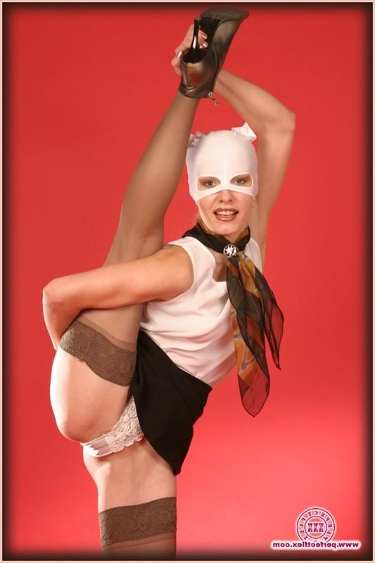 16P Flexible girl in sheer thigh high stockings