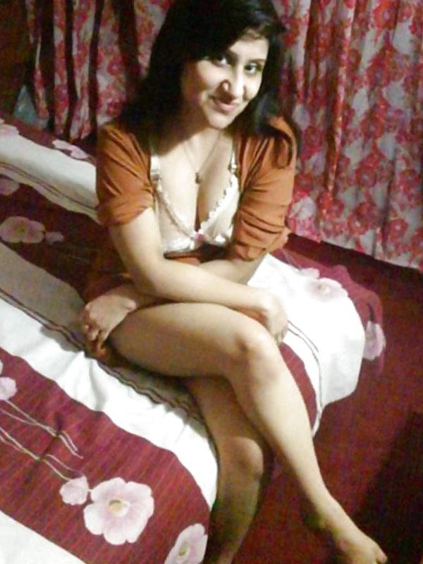 14P Indian Desi wife Ranjana - coolbudy