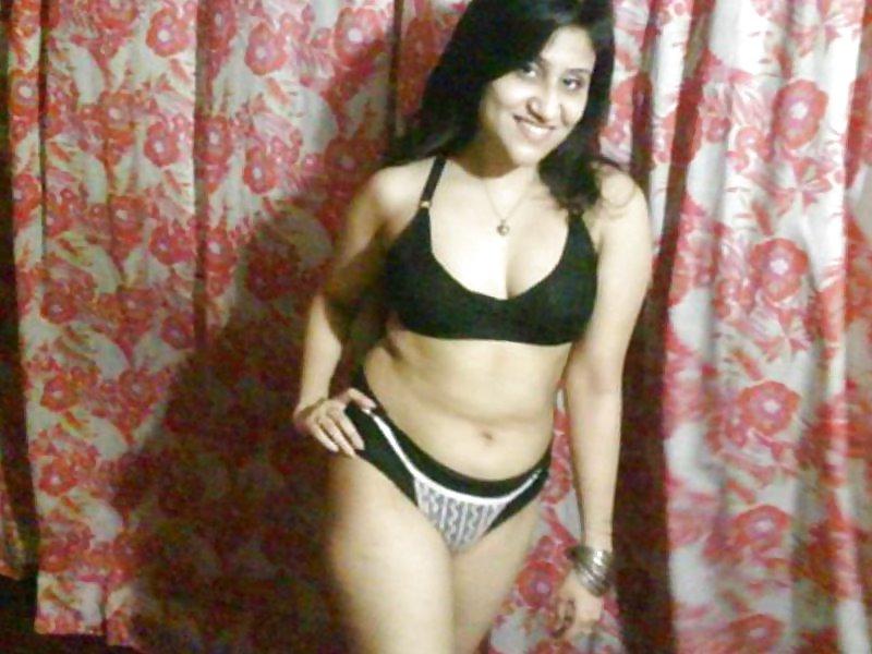 14P Indian Desi wife Ranjana - coolbudy