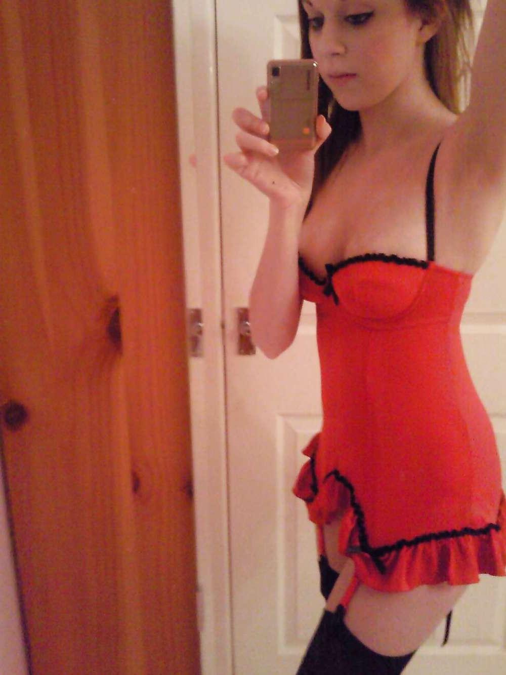 25P HORNY TEEN SELF SHOT.1 - COOLBUDY